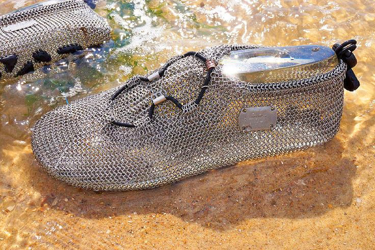 chain mail running shoe